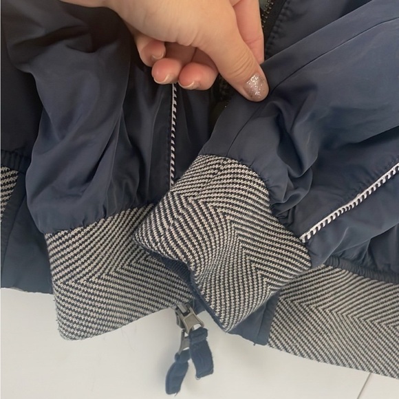 Madison Supply Size: Small - Picture 4 of 9